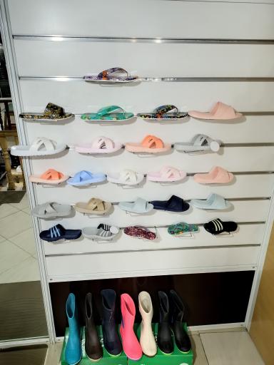 عکس کفش ملی پوشان