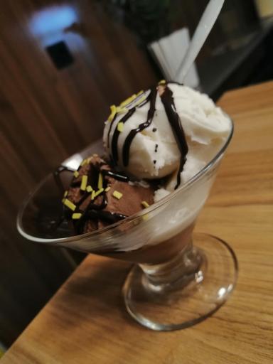 عکس کافه ملو  شعبه سلامت