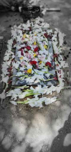 عکس مزار مناف حاجی صادقی