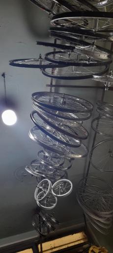 عکس دوچرخه سازی احسان