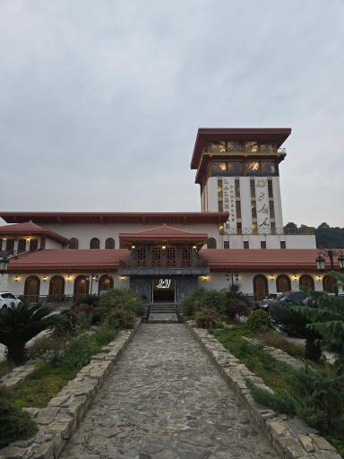 عکس مجتمع پذیرایی رفاهی لاله زار 