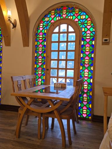 عکس مجتمع پذیرایی رفاهی لاله زار 