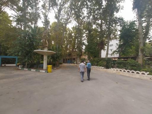 عکس هنرستان نمونه دولتی امام صادق (ع)