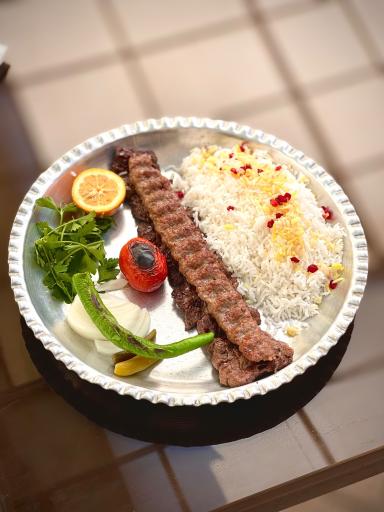 عکس رستوران و سفره خانه ناردون