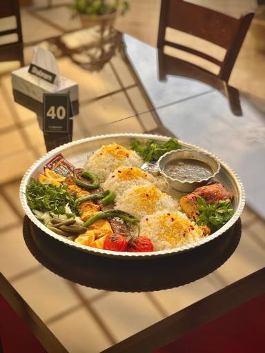 عکس رستوران و سفره خانه ناردون