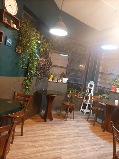 عکس کافه و فست فود شمعدونی