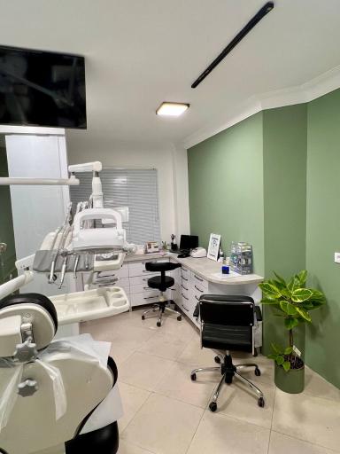 دندانپزشکی رویال لاهیجان