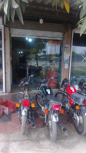 عکس لوازم یدکی و تعمیرگاه موتورسیکلت یاشار