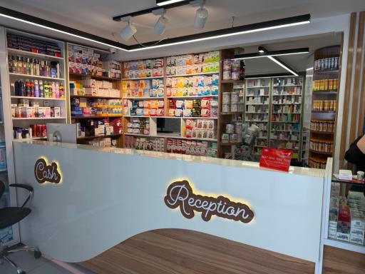 عکس داروخانه شبانه روزی دکتر سینا قوچانی