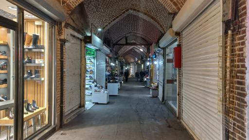 عکس بازار شیشه گر خانه