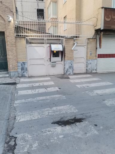 عکس خود‌پرداز‌ بانک‌ ملت