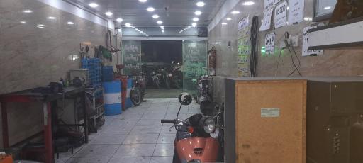 عکس موتورسازی باجاج