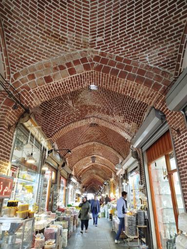 عکس بازار شیشه گر خانه