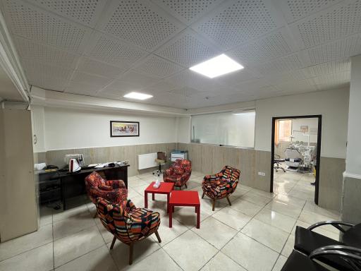 عکس کلینیک تخصصی آراد