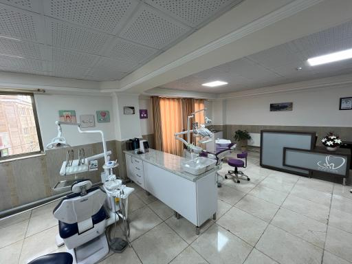 عکس کلینیک تخصصی آراد