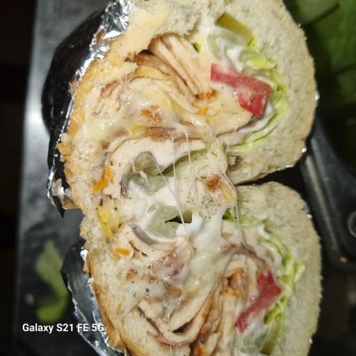 عکس پیتزا آیلا