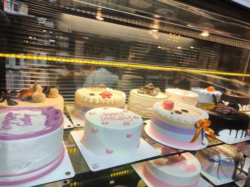 عکس شیرینی سرای گنج شیرین