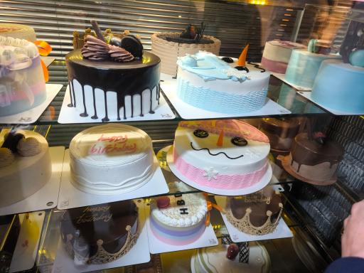 عکس شیرینی سرای گنج شیرین