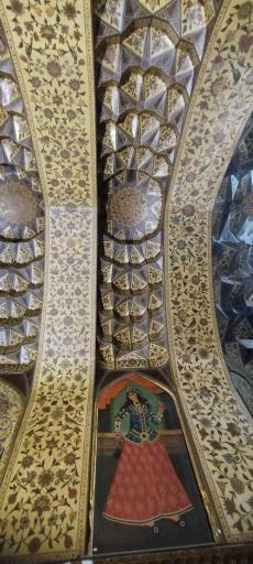 عکس عمارت کلاه فرنگی