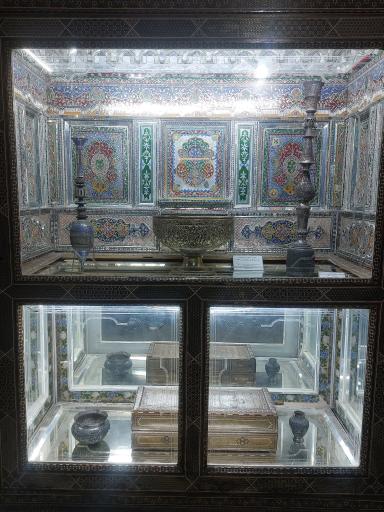 عکس عمارت کلاه فرنگی