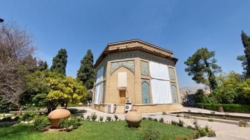 عکس عمارت کلاه فرنگی