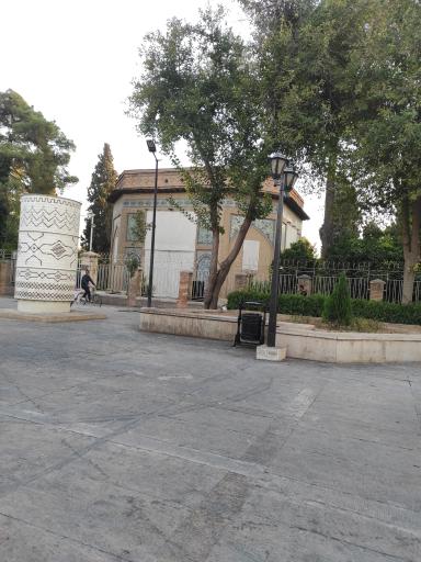 عکس عمارت کلاه فرنگی