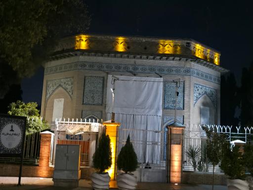 عکس عمارت کلاه فرنگی