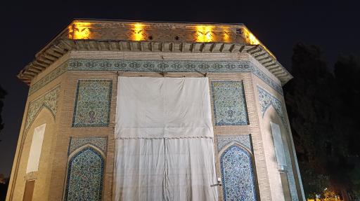 عکس عمارت کلاه فرنگی