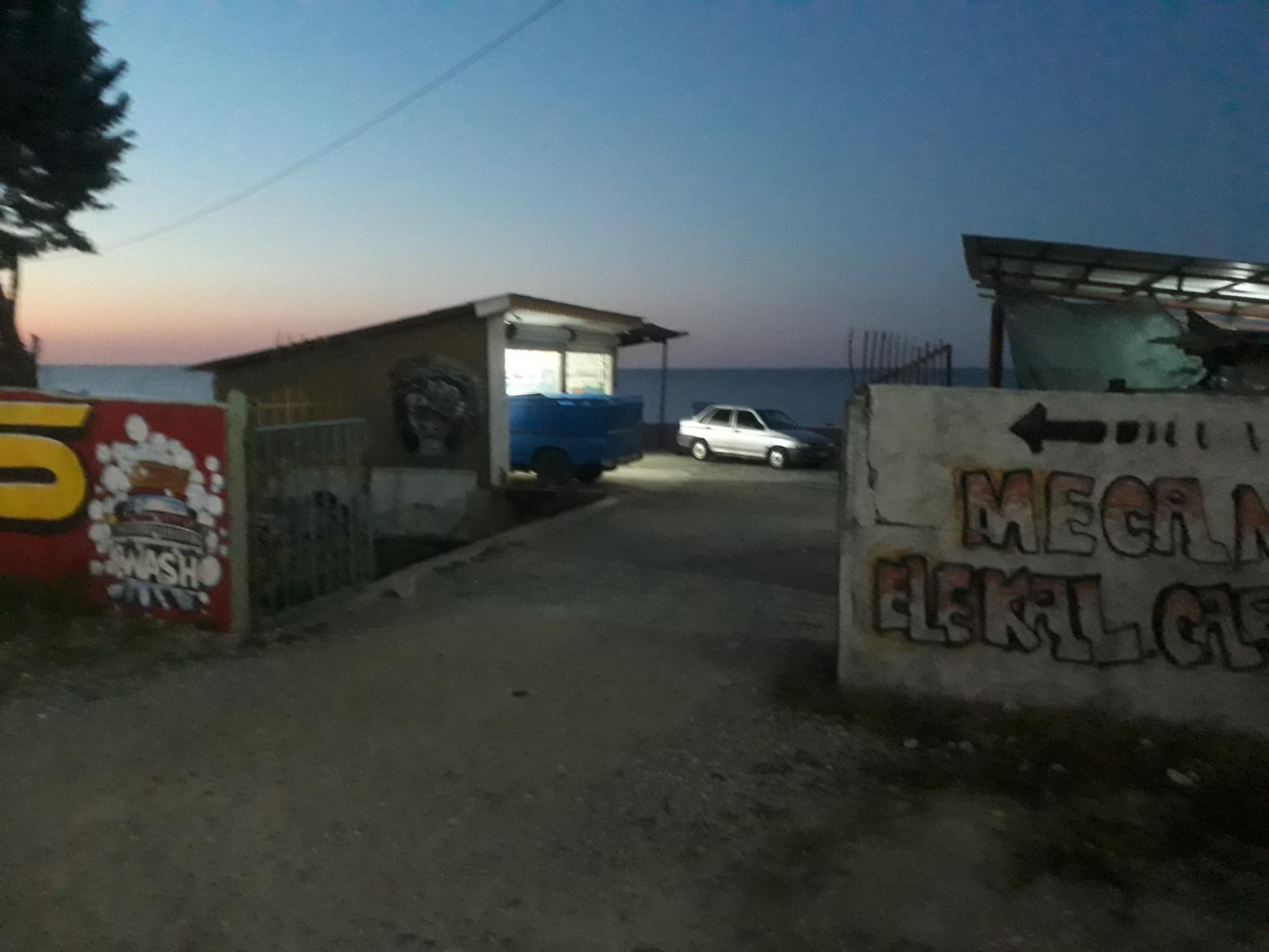 عکس تعمیرگاه نیسان سرایی