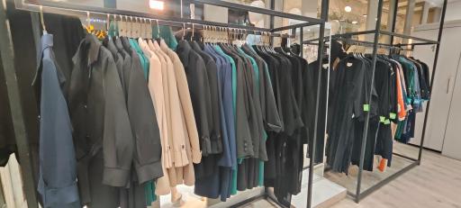 عکس و این هم ست