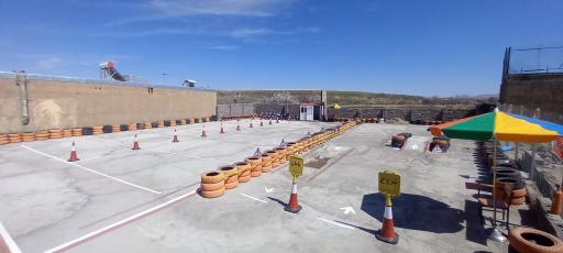 عکس آموزشگاه موتورسیکلت مجتمع امینیان همدان