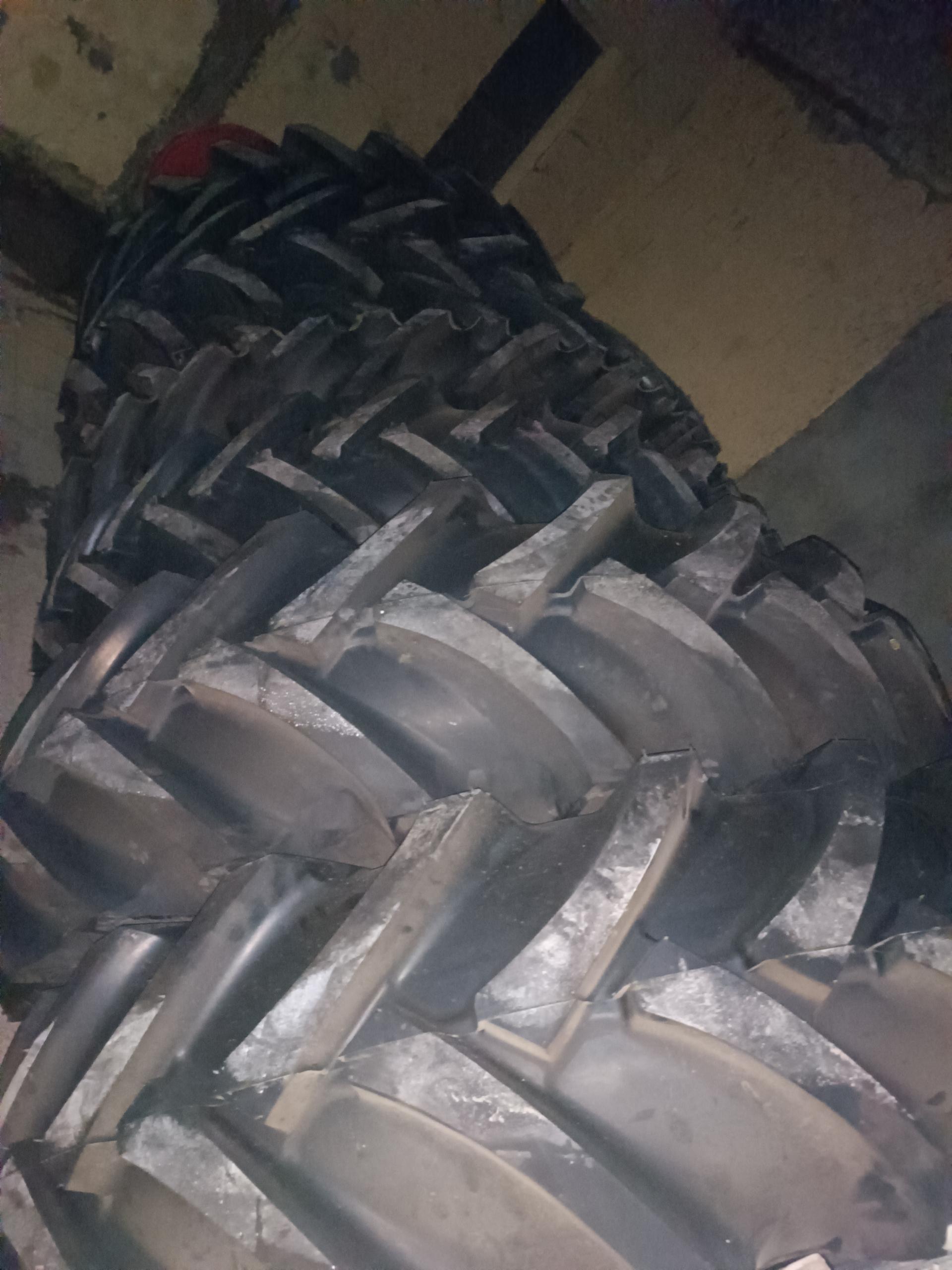 عکس لاستیک جلیل جامعی