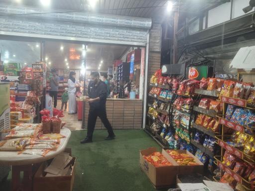 عکس سوپر مارکت رهگذر