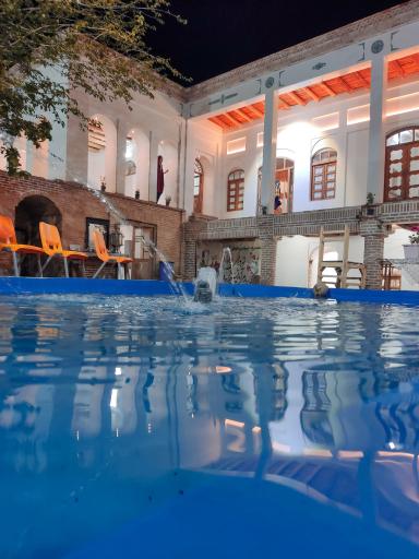 عکس عمارت ضیغمی