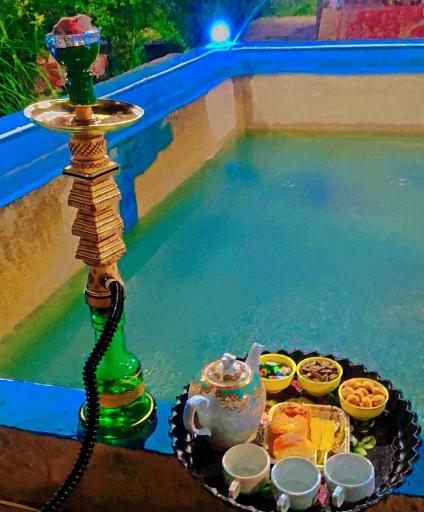 عکس سفره خانه سنتی شب‌های فین 