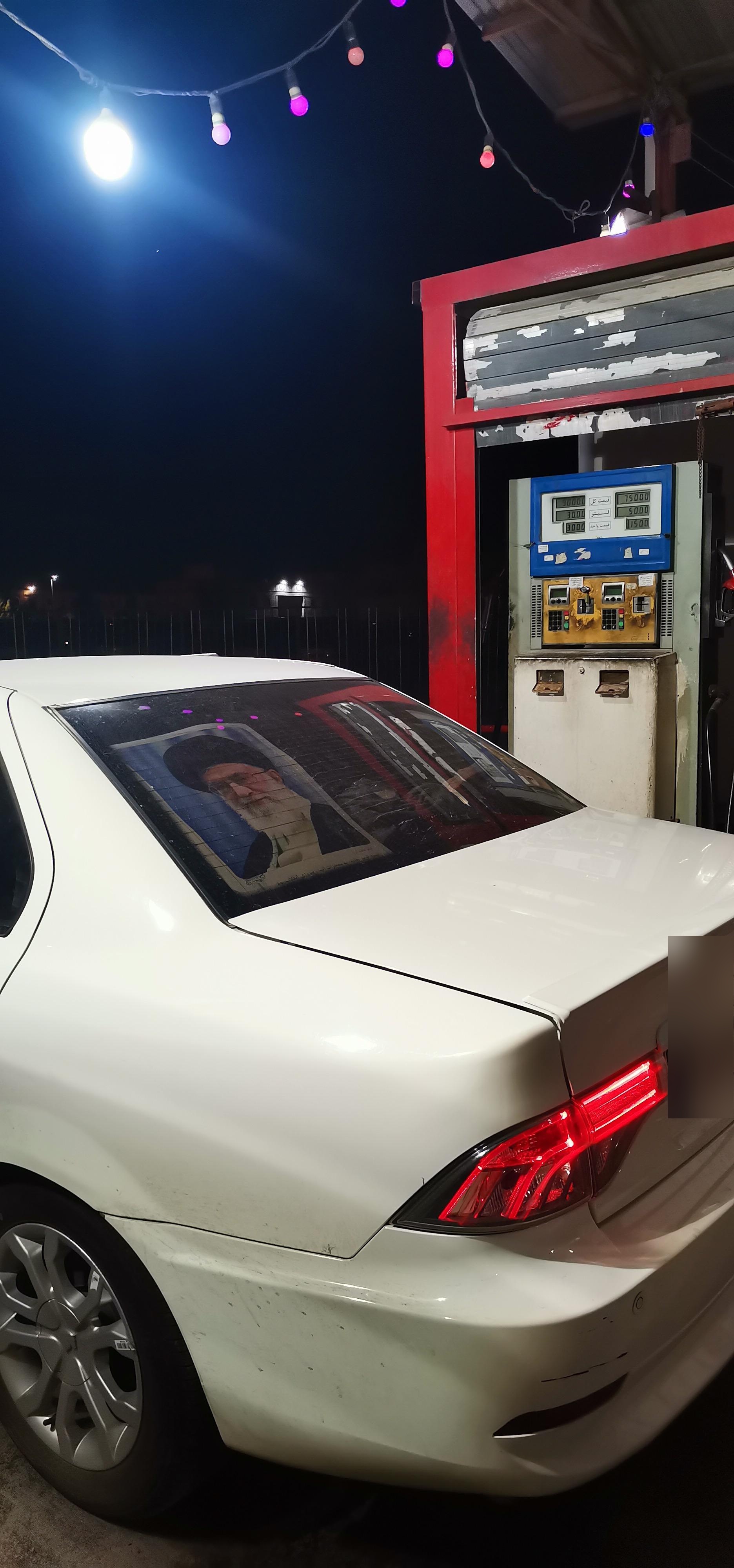 عکس پمپ بنزین جمکران