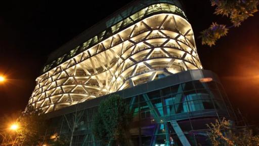 عکس مرکز خرید آواپلت (آواسنتر)