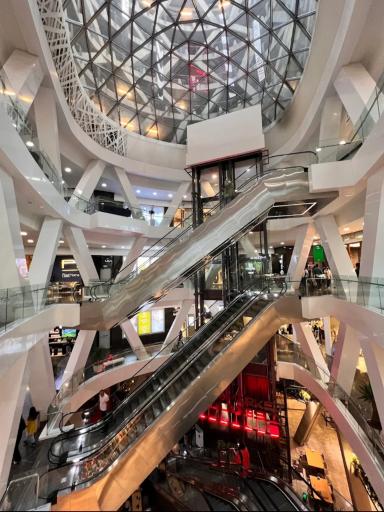 عکس مرکز خرید آواپلت (آواسنتر)