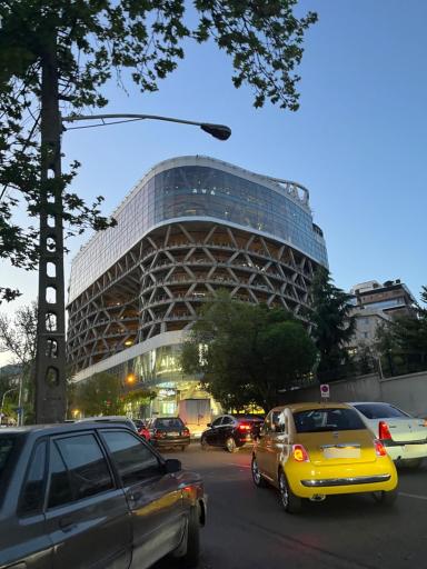 عکس مرکز خرید آواپلت (آواسنتر)