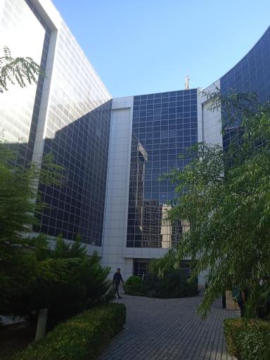 عکس کتابخانه و مرکز اسناد علمی ساختمان دکتر حبیبی