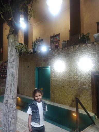 عکس بوم‌گردی و سفرخانه سنتی شمس الملوک