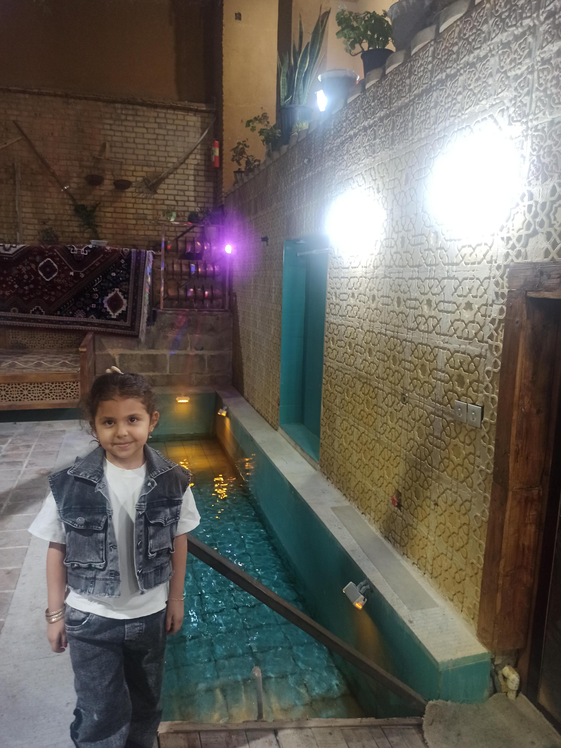 عکس بوم‌گردی و سفرخانه سنتی شمس الملوک