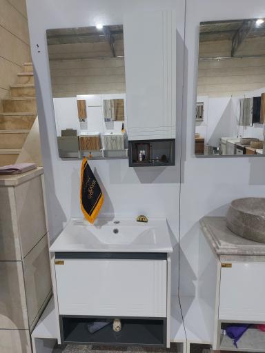 عکس تولیدی روشویی کویر کابین