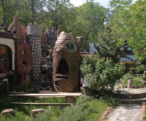 عکس پارک مینیاتوری محبت عشق زندگی