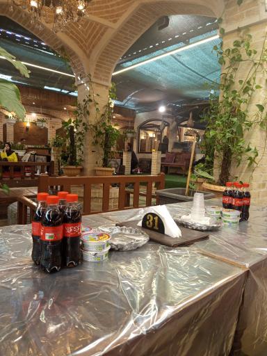 عکس سفره خانه سنتی سندباد