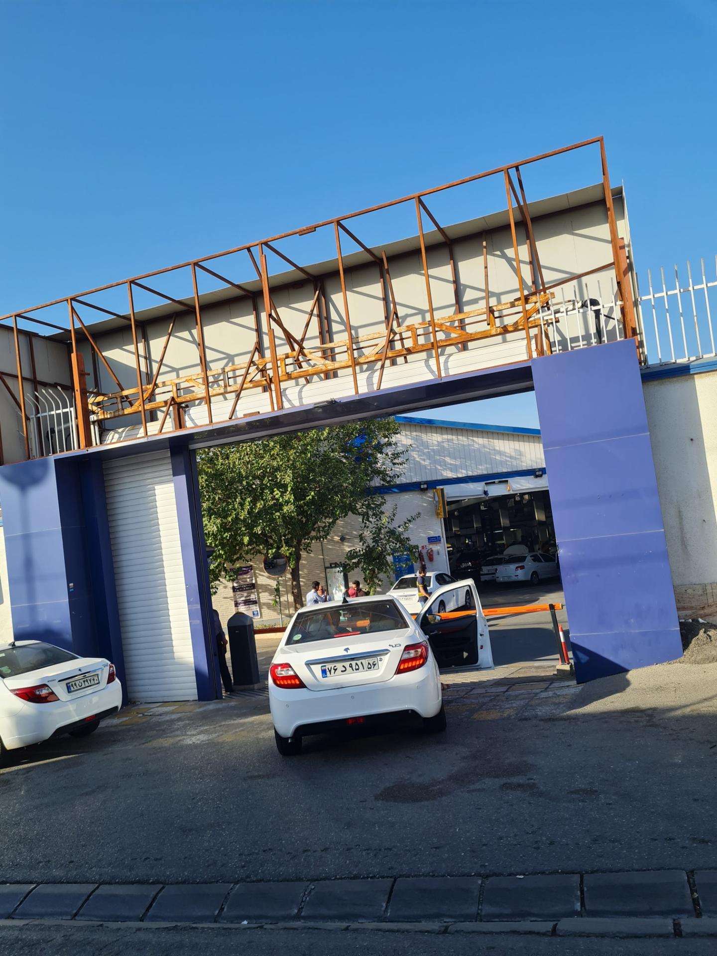 عکس نمایندگی ایران خودرو ۵۵۰۹