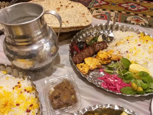 عکس سفره خانه سنتی سندباد