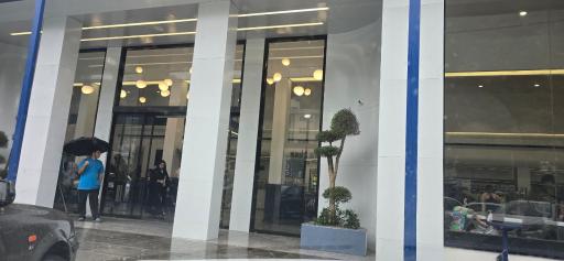 عکس کافه و شیرینی لیلی