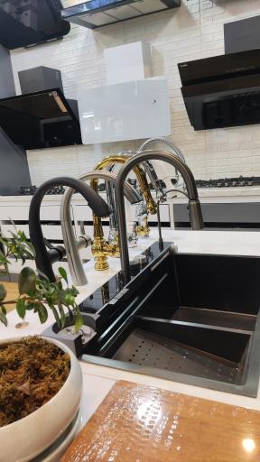 عکس کاشی و لوازم اشپزخانه