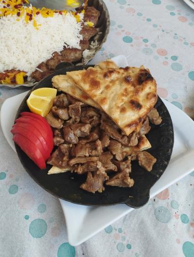 عکس رستوران قرمه خوران شاندیز